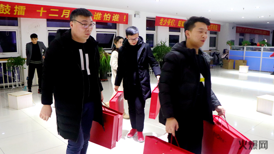 ���i�o�f�q������󴺚w����ϵ�T������ů�������𱬾W(w��ng)����öY�����ͣ�