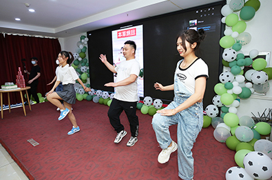 �Ϸֿ옷���𱬾W(w��ng)���Օ�(hu��)